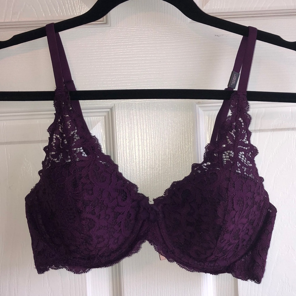 NWT Victoria Secret Lace Bra